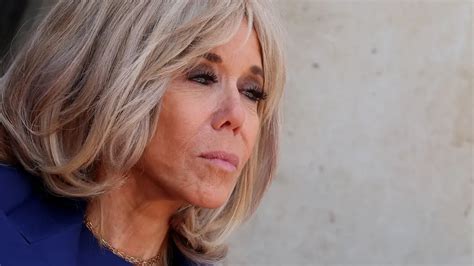 Brigitte Macron : ses 3 paires de lunettes de soleil  .